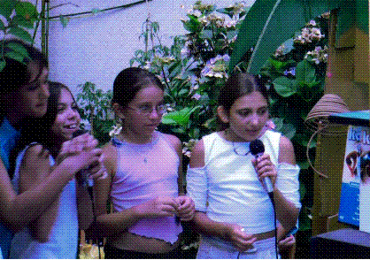 KARAOKE ENTRE COPS